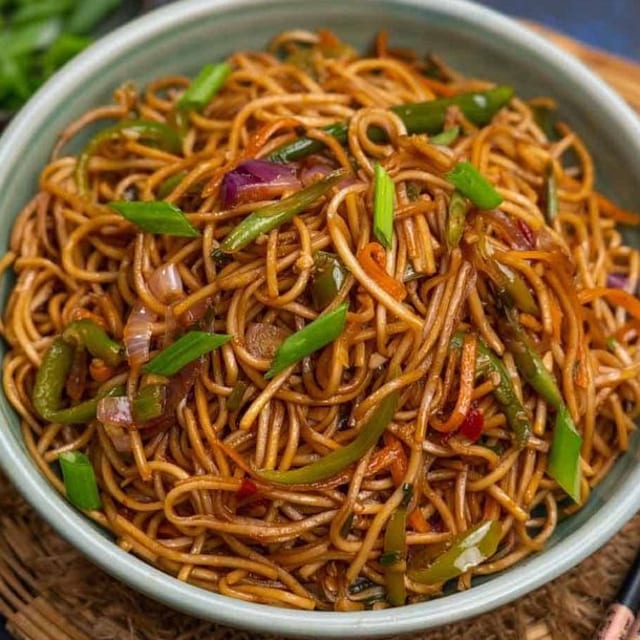 Hakka Noodles.